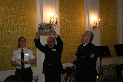 20 Jahre Präventionsarbeit mit der Polizeipuppenbühne 20 Jahre Präventionsarbeit mit der Polizeipuppenbühne