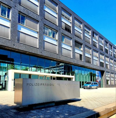 Führungs- und Fehlerkultur nicht nur im gehobenen Dienst – BDK Frankfurt fordert Transparenz bei der Abberufung des Leiter Einsatz, Hanspeter Mener Führungs- und Fehlerkultur nicht nur im gehobenen Dienst – BDK Frankfurt fordert Transparenz bei der Abberufung des Leiter Einsatz, Hanspeter Mener