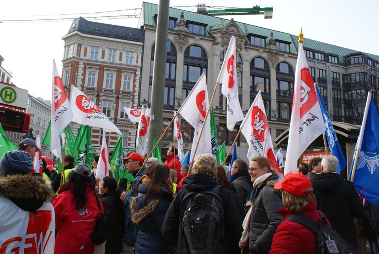 Arbeitgeberseite erneut herausgefordert! Arbeitgeberseite erneut herausgefordert!