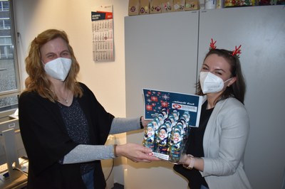 Schoko-Weihnachtsmänner am Heiligen Abend für KDD, ED, Verbindungsstelle, SPUSI und DGT Schoko-Weihnachtsmänner am Heiligen Abend für KDD, ED, Verbindungsstelle, SPUSI und DGT
