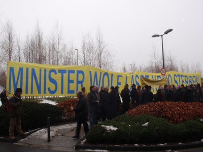 Demonstration des BDK beim Bezirksparteitag der FDP OWL in Büren, Forum Flughafen Paderborn/Lippstadt) am 06.03.2010 Demonstration des BDK beim Bezirksparteitag der FDP OWL in Büren, Forum Flughafen Paderborn/Lippstadt) am 06.03.2010