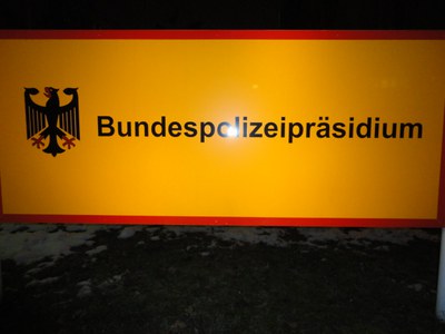 Einladung zum „Runden Tisch Kriminalitätsbekämpfung" Einladung zum „Runden Tisch Kriminalitätsbekämpfung"