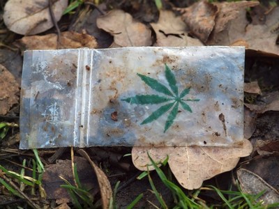 Erhöhung der Eigenbedarfsgrenze in NRW – BDK stellt klar Erwerb und Besitz illegaler Drogen ist und bleibt strafbar Erhöhung der Eigenbedarfsgrenze in NRW – BDK stellt klar Erwerb und Besitz illegaler Drogen ist und bleibt strafbar