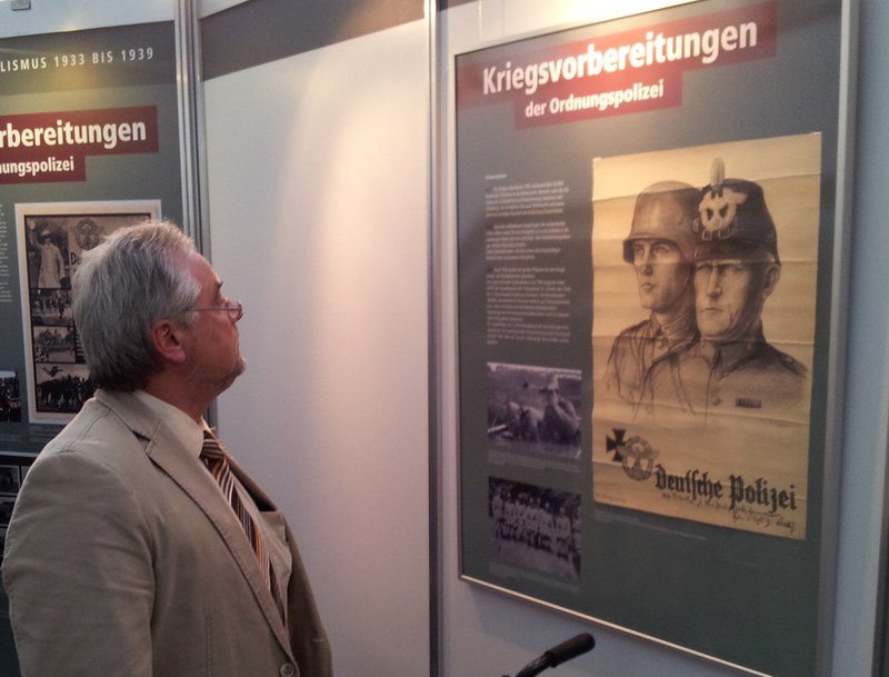 Erschütternd und Aufklärend Erschütternd und Aufklärend