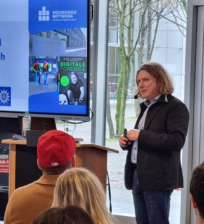 Fachvortrag zur Digitalen Forensik von Prof. Dr. Dirk Labudde Fachvortrag zur Digitalen Forensik von Prof. Dr. Dirk Labudde