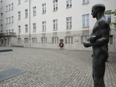 Von der Zerschlagung der Gewerkschaften zu deren Gleichschaltung vor 80 Jahren - Mahnung bis heute oder „nur“ Geschichte? Von der Zerschlagung der Gewerkschaften zu deren Gleichschaltung vor 80 Jahren - Mahnung bis heute oder „nur“ Geschichte?