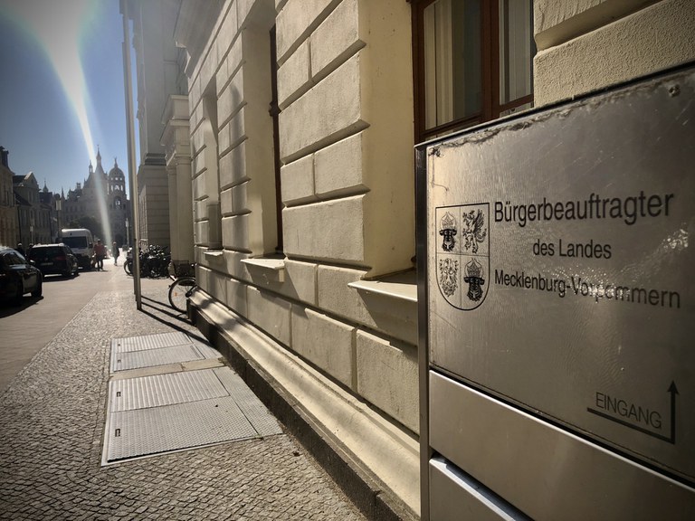 Im Gespräch mit dem Polizeibeauftragten und dem Bürgerbeauftragten Im Gespräch mit dem Polizeibeauftragten und dem Bürgerbeauftragten