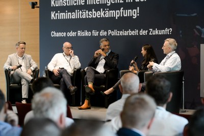 Künstliche Intelligenz in der Kriminalitätsbekämpfung Künstliche Intelligenz in der Kriminalitätsbekämpfung