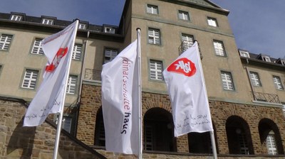 Landesdelegiertentag des BDK - Was kostet uns die Kriminalität? Notwendige Investitionen in die Kriminalitätsbekämpfung! Landesdelegiertentag des BDK - Was kostet uns die Kriminalität? Notwendige Investitionen in die Kriminalitätsbekämpfung!