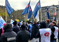 Lautstarker Protest gegen die Verschiebung der Besoldungserhöhung