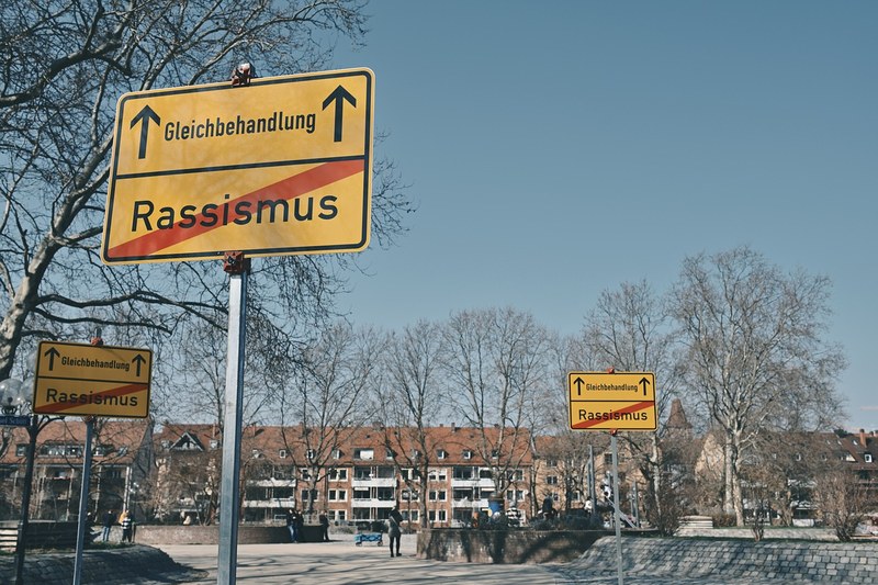 Studie: Diskriminierungsrisiken in der Polizeiarbeit Studie: Diskriminierungsrisiken in der Polizeiarbeit