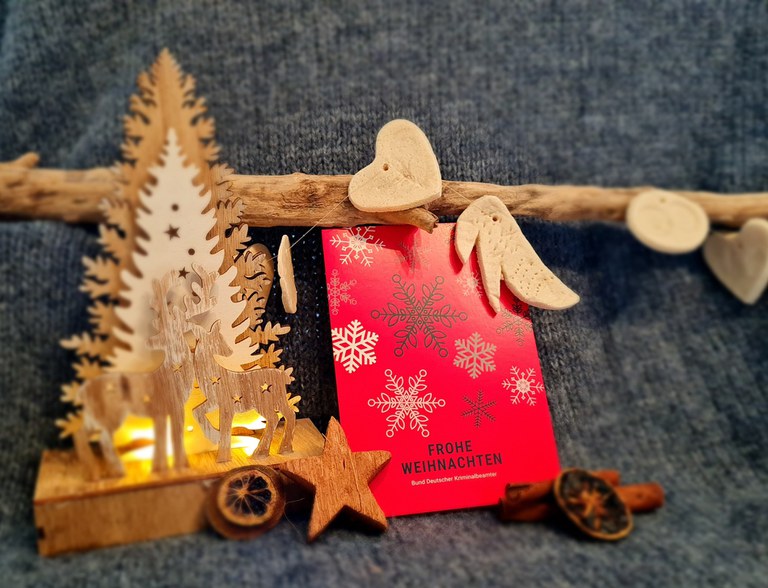 Weihnachtsgrüße der Landesvorsitzenden Weihnachtsgrüße der Landesvorsitzenden